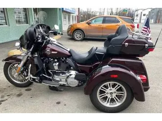 harley-davidson-2022-triglide-trike