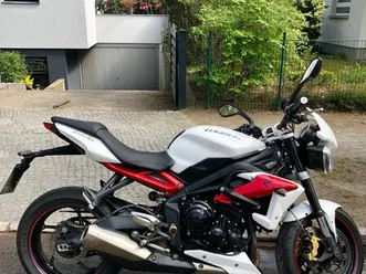 triumph-street-triple-r