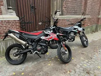aprilia-sx-125-bj-2020-met-2100km-2-stuks-beschikbaar