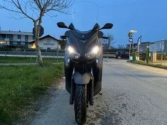 yamaha-x-max-400-grigio