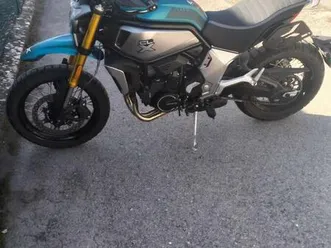 vendo-cfmoto-700cl-x-adventure-2023-25-usata-a-sansepolcro-codice-9684728-moto-it