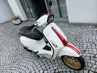 vendo-vespa-sprint-125-3v-racing-sixties-2021-22-usata-a-silandro-schlanders-codice-9