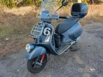piaggio-vespa-6-giorni-anno-2021-km-11000