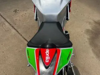 2018-aprilia-rsv4-rf-special-edition