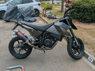 ktm-690-sm-supermoto-prestige