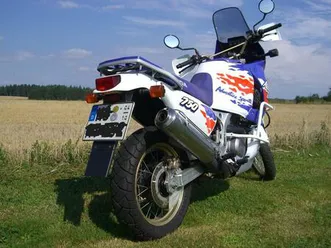 honda-xrv-750-africa-twin-rd07