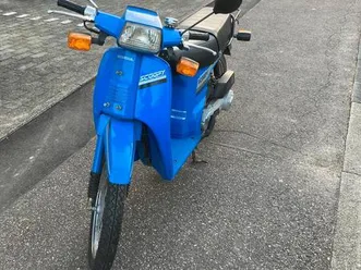 honda-scoopy-sh-50-roller-moped