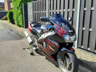 yamaha-yzf-1000r-thunderace