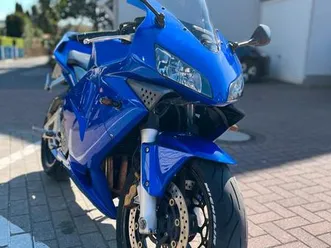 honda-cbr-600-rr-pc37