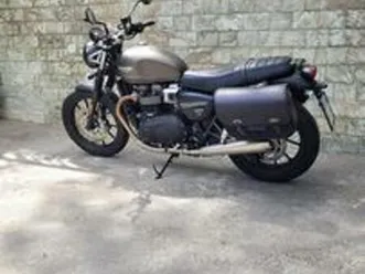 triumph street twin 900 anno 2021