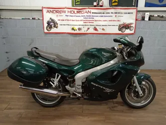 triumph-sprint-st-955