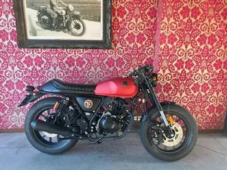 bijna-nieuwe-archive-cafe-racer-125-1600km