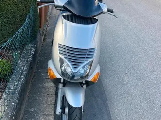 biete-motorroller-aprilia-leonardo-150