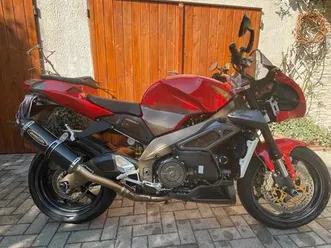 aprilia-rsv-1000-tuono