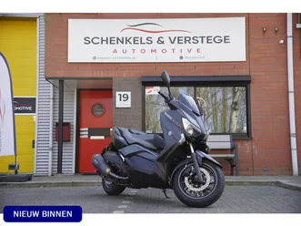 yamaha-400-x-max-abs-uniek-momo-design-akrapovic-uitlaat-btw-motor