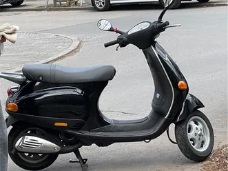 vespa-et2-schwarz