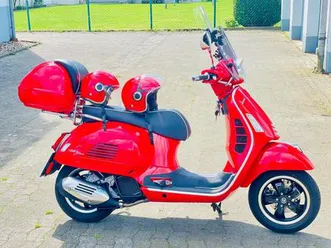 vespa-gts-super-125-cc-viel-zusatzliches-zubehor-wie-neu