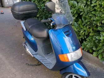 piaggio-sfera-125-4t-tuev-neu-topcase-und-scheibe