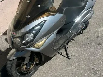 daelim-s3-sv125-grosser-roller-nur-3500-km-tuev-06-2026