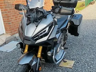 xadv-750-honda-5800km-garantie-honda-jusque-2027-top-case-honda-ouverture-electrique-valis