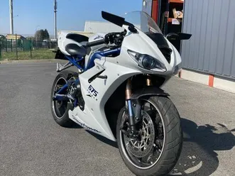 triumph-daytona-675-se