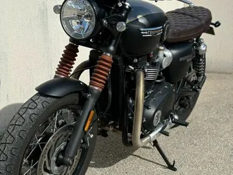 moto-triumph-bonneville-t120-black