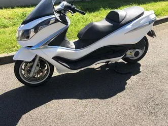 piaggio-125-x10-abs-asr-tres-bon-etat-ct-ok