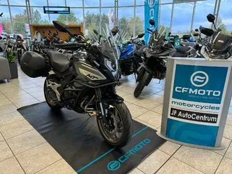 cfmoto-700-mt-premium-cerna