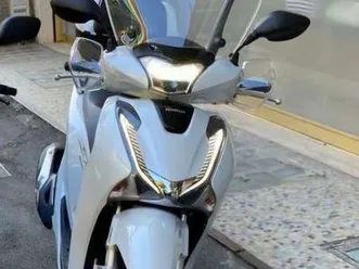 honda-sh-150-bianco