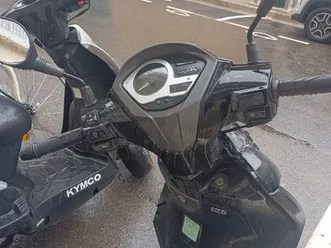 vends-scooter-125-cm-sym-10000km