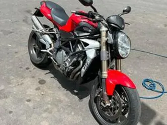 mv-agusta-brutale-750s-pari-al-nuovo