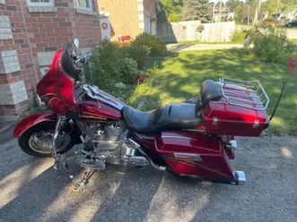 2005-harley-davidson-cvo-flhtcse2