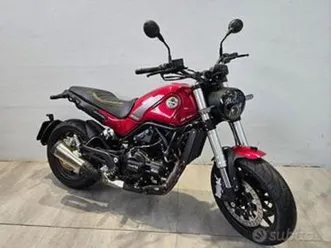 benelli leoncino 500 .