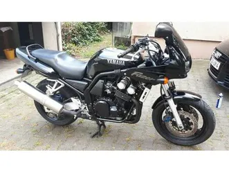 yamaha-fzs600-rj02