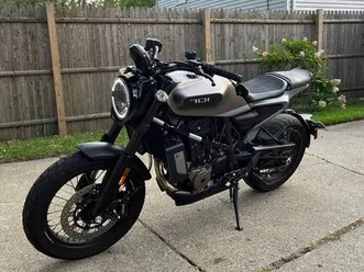 2020-husqvarna-svartpilen-701