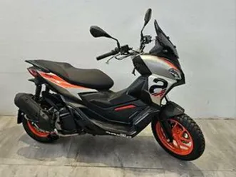 aprilia sr gt 125 sport