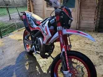 moto-rieju-mrt-50-sm-pro-trophy