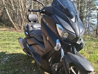 xmax-400-momo-design