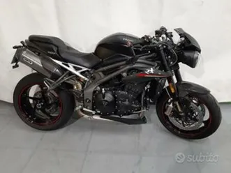 triumph speed triple 1050 rs