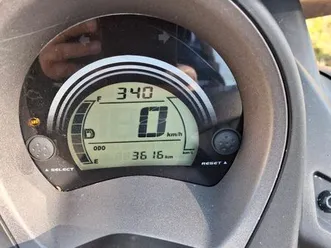 scooter-yamaha-125-nmax