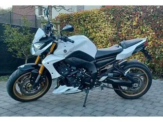 yamaha-fz8-n-12-2010-26000kms-rabaissee-de-3cms