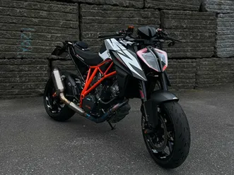 ktm-1290-super-duke-r