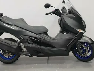 vendo-suzuki-burgman-400-2022-25-usata-a-bareggio-codice-9686725-moto-it