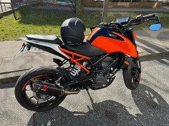 ktm-duke-125-akrapovic-sehr-gepflegt