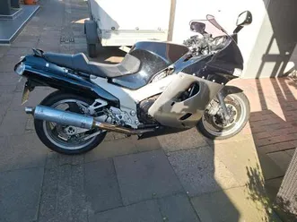 kawasaki-zzr1100-ninja-tuv-09-26