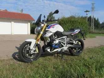 bmw-r1250-r-im-hp-style-und-ausstattung