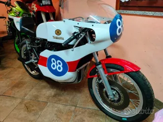 yamaha-tz350-corsa
