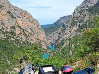 suzuki-gsf-1250-s-mit-koffern