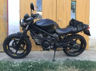 honda-vtr-250-bobber-egyedi-a2