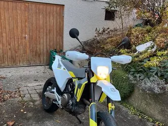 husqvarna-701-supermoto